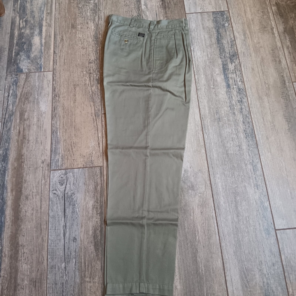Men's Khaki Pants
